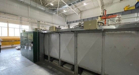 Поліграфічне обладнання у кількості 5 (п'ять одиниць), б/в